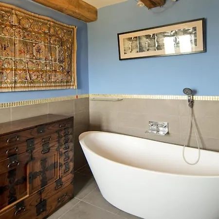 Broad Lea - Private Pool & Amazing Landscape View 빌라 Smerillo